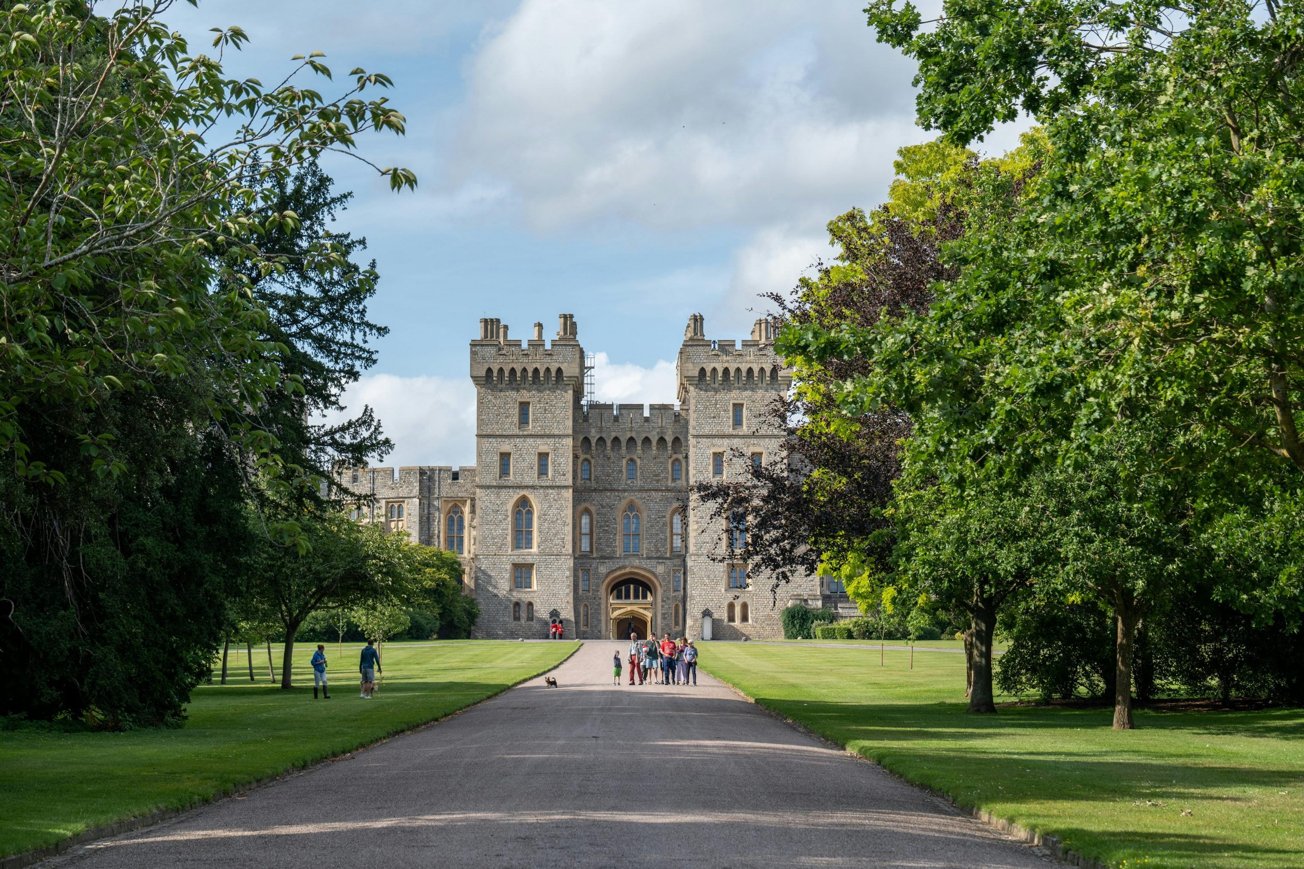 the approach to Windsor Castle on a sunny day